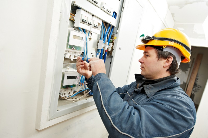 Electricians Near Me - Contractor Checklist & Price Quotes for 2022