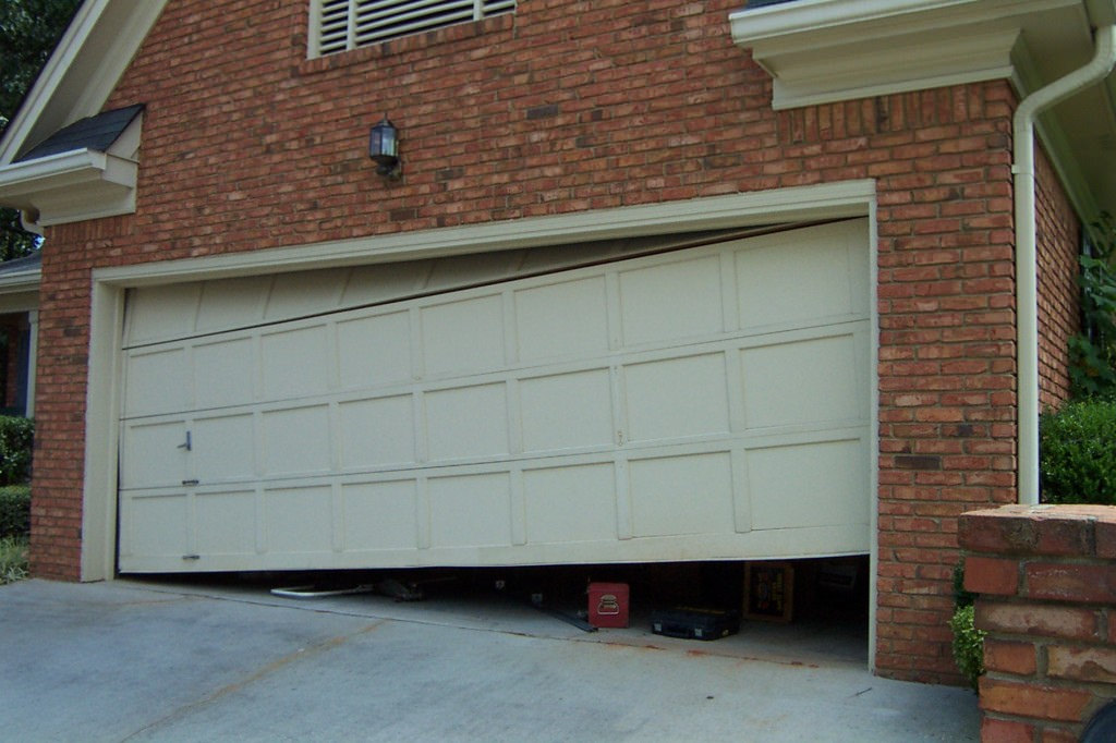 Garage Door Repair Near Me 