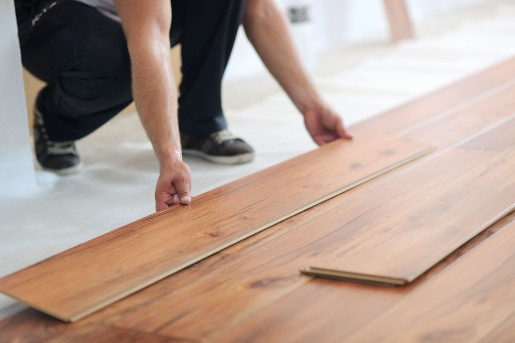 Laminate Services Near Me: Free Quotes | EarlyExperts