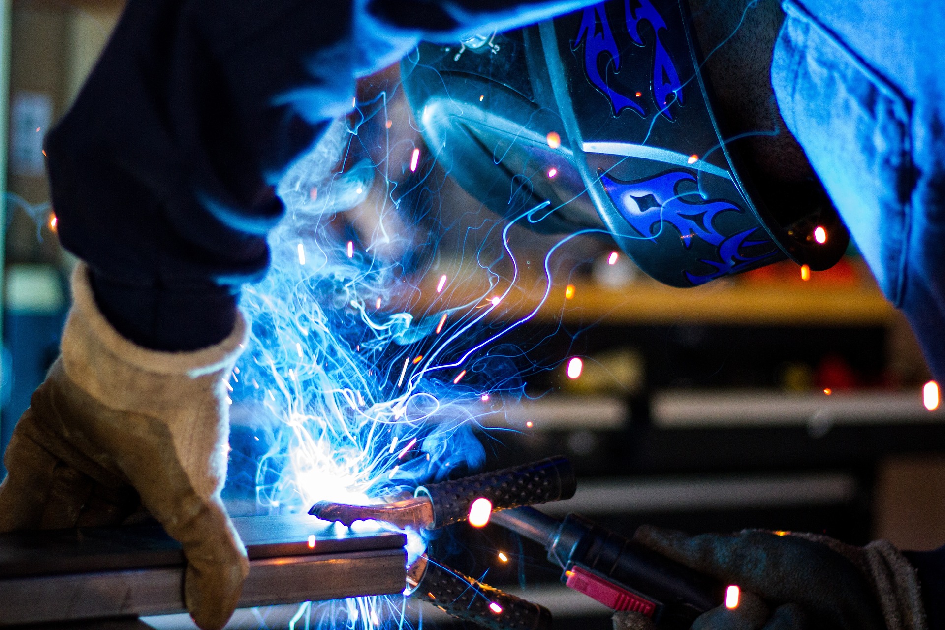 we reviewed the best welding gloves