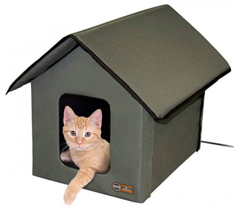 7. K&H Pet Products Outdoor Kitty House (Heated & Unheated)