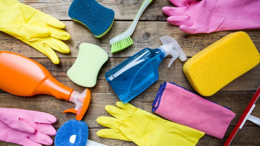 9 No-Sweat Hacks To Deep Clean The Cruddiest Things how to clean cruddiest things