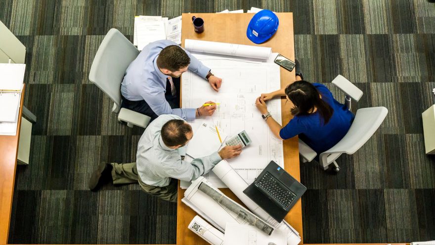 Finding a Contractor On Social Media: Yes! Here is How! fiding a contractor on social media